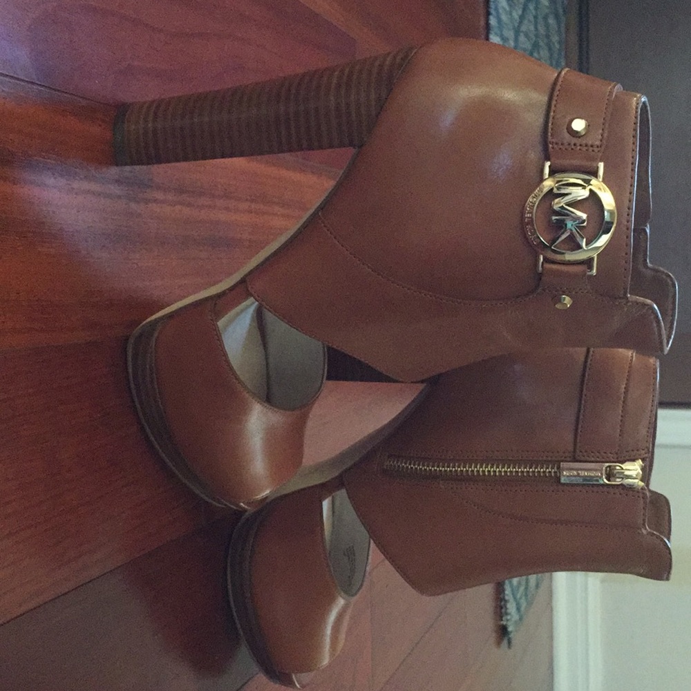 Brand New Michael Kors Cutout Heels